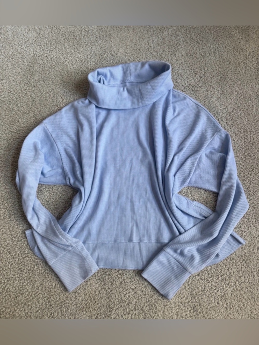 American Eagle Outfitters Light Blue Ribbed Turtleneck Sweatshirt